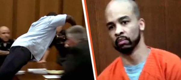 Vater springt vor Gericht über den Tisch, um den Mörder seiner Tochter anzugreifen, Minuten nachdem der Richter ihn verurteilt hat